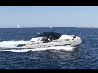 Motorboat to hire Marina Botafoch at the best price