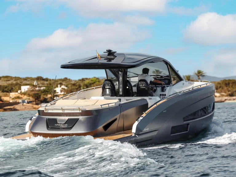 Yacht hire Ibiza Town cheap NY 40