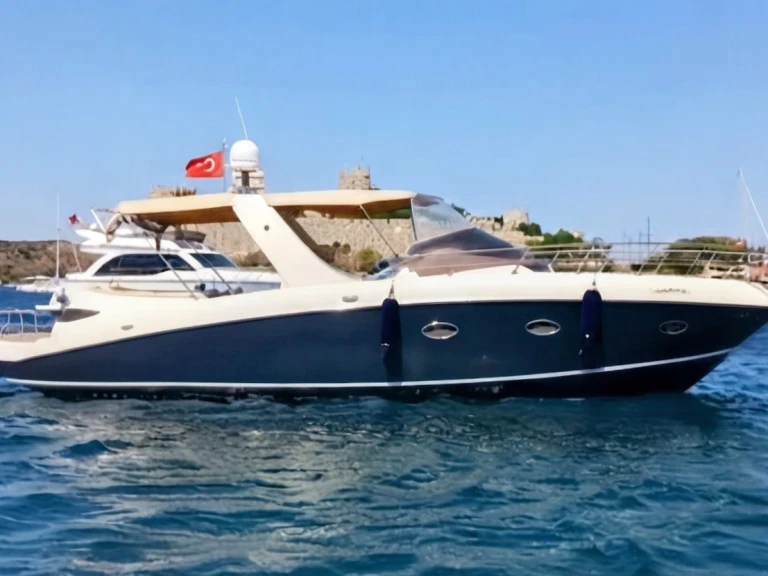 Motorboat to hire Fethiye at the best price