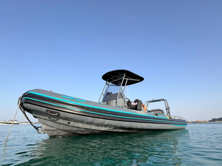 Charter a Highfield Highfield Sport 650 in Dinard on Samboat