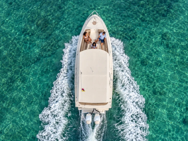 Motorboat hire in Bahía de Cartagena de Indias - Custom Made custom