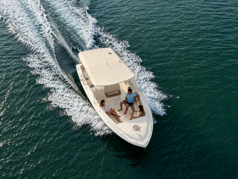 Charter a Custom Made custom in Bahía de Cartagena de Indias on Samboat