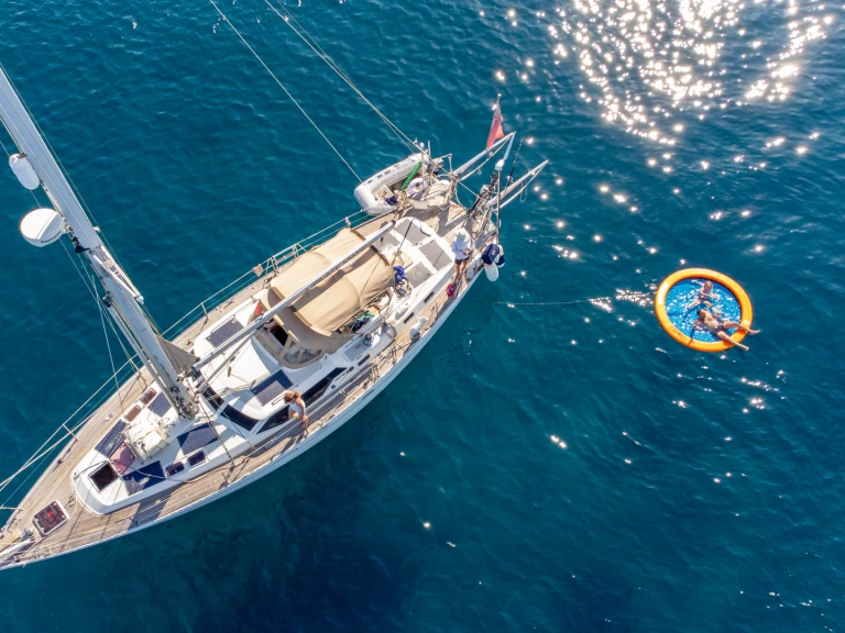 Hire Sailboat with or without skipper Oyster Marine Porto San Paolo