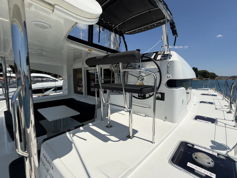Hire Catamaran with or without skipper Lagoon Pula