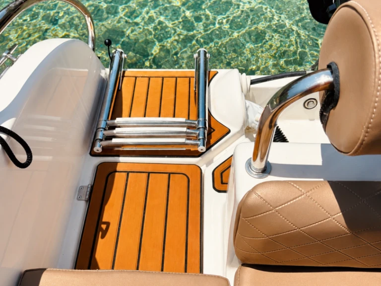 Yacht charter Perigiali - Karel Paxos 170 on SamBoat