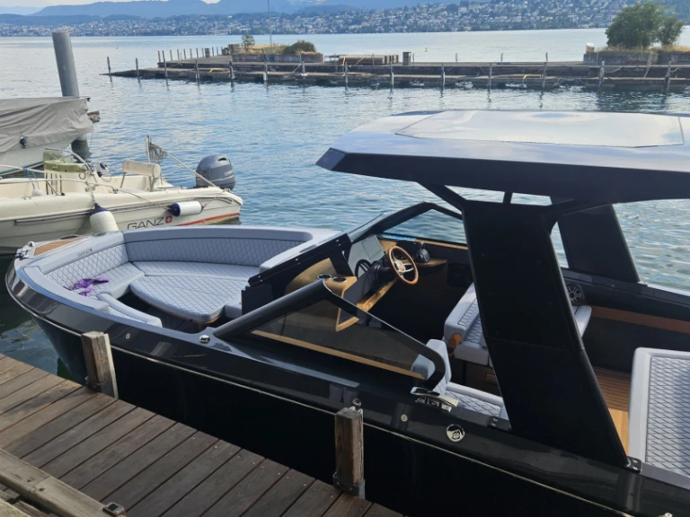 Yacht hire Zurich cheap Ovation 7X