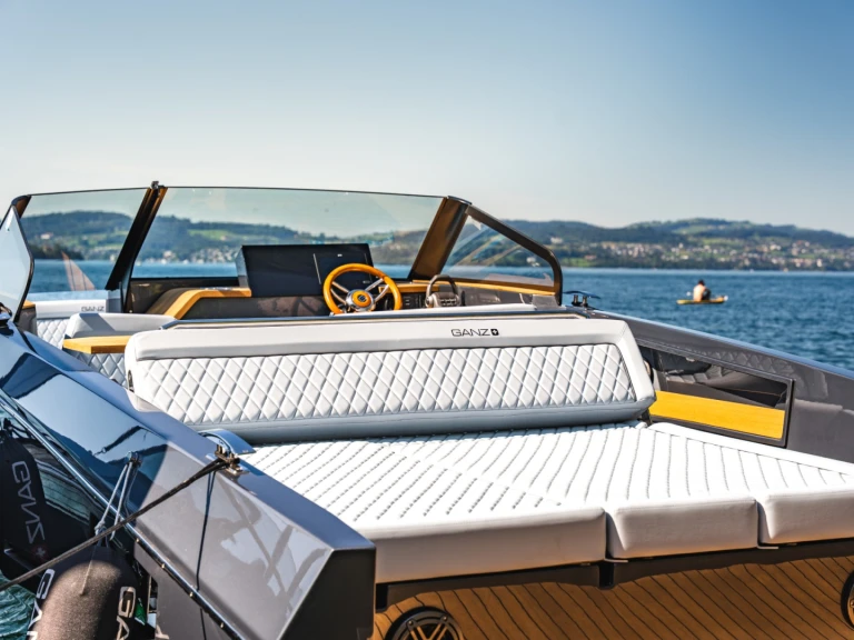 Charter a GANZ Boats Ovation 7X in Zurich on Samboat