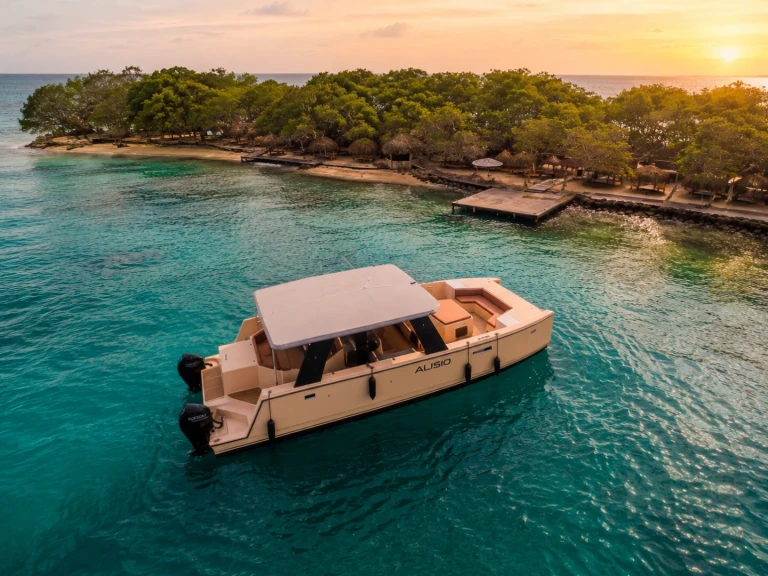 Yacht charter Bahía de Cartagena de Indias - Custom Made custom on SamBoat