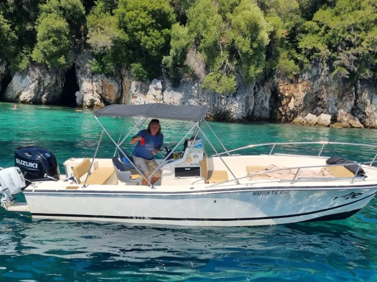 Yacht charter Corfu - White Shark White Shark 215 on SamBoat