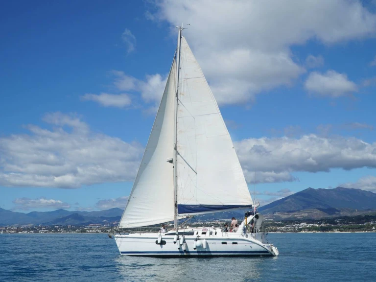 Hire Sailboat with or without skipper Hunter Marbella
