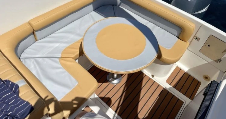 Motorboat to hire Antibes at the best price