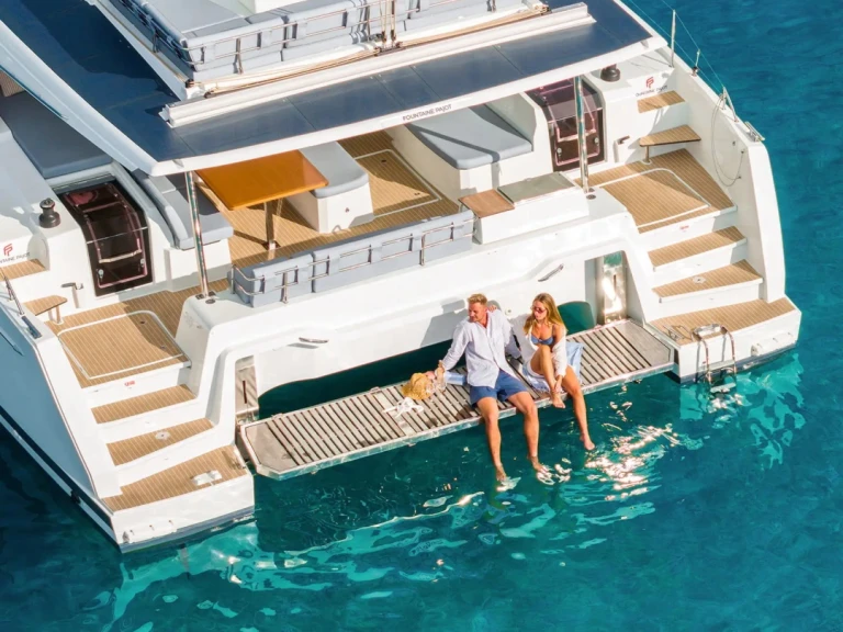 Catamaran to hire Cannes at the best price