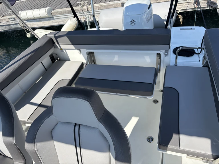 Motorboat to hire France at the best price