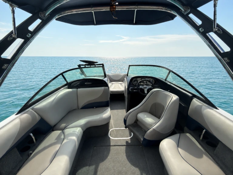 Motorboat to hire Angon at the best price