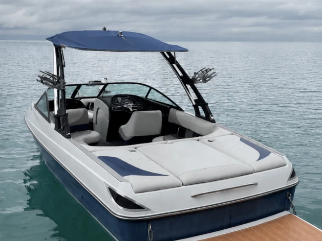 Yacht charter Angon - Malibu Wakesetter on SamBoat