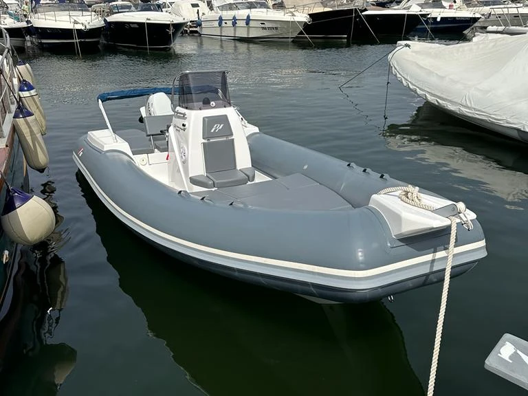Hire RIB Panamera Yacht with a boat licence