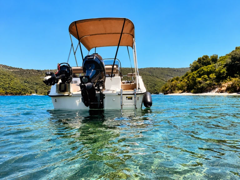 Hire a Karel Paxos 170 Perigiali