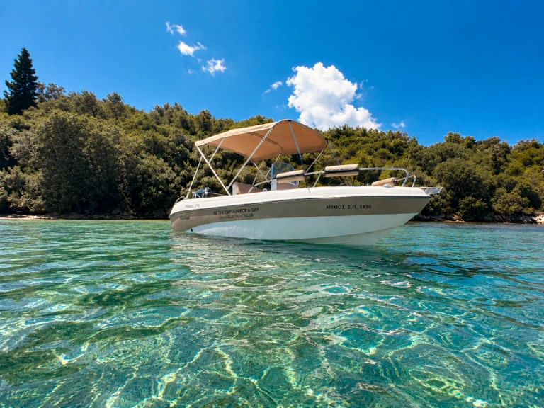 Motorboat hire in Perigiali - Karel Paxos 170