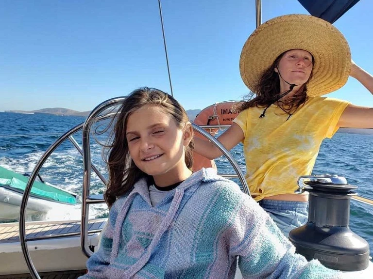 Sailboat to hire La Paz at the best price