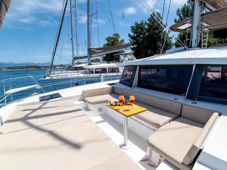 Hire a Bali Bali 4.1 Lefkáda