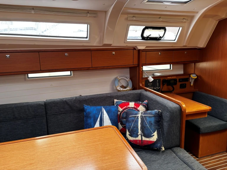 Hire Sailboat with or without skipper Bavaria Lidingö