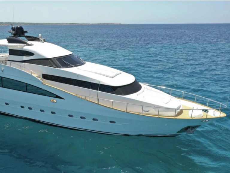 Luxury Yacht hire in Roses - Overmarine S.p.a amc 25