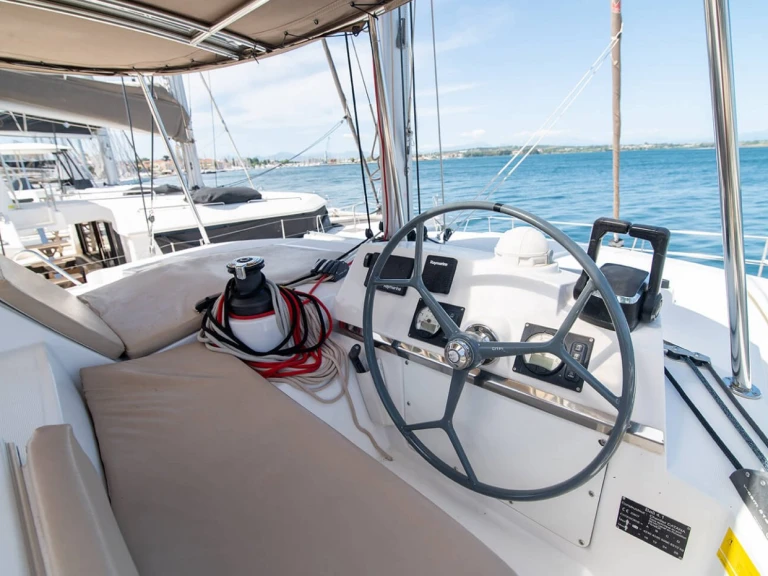 Hire a Bali Bali 4.1 Lefkáda