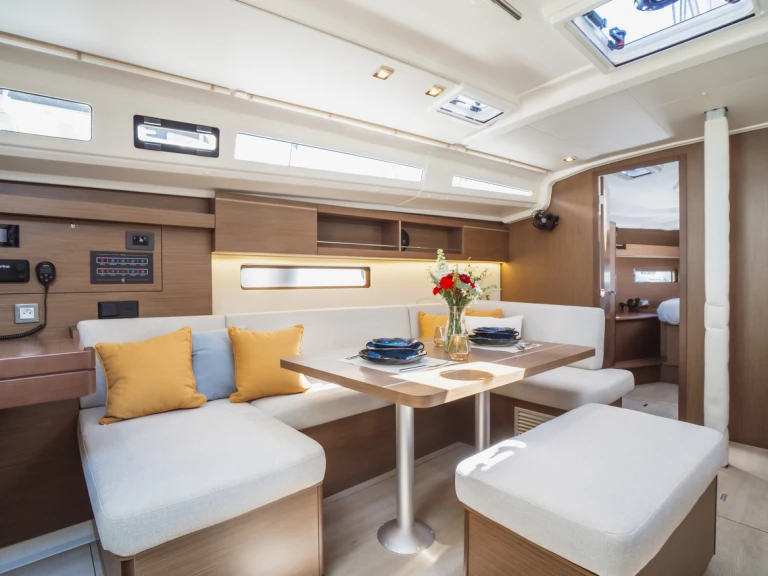 Bénéteau Oceanis 40.1 charter bareboat or skippered in  Ao Po
