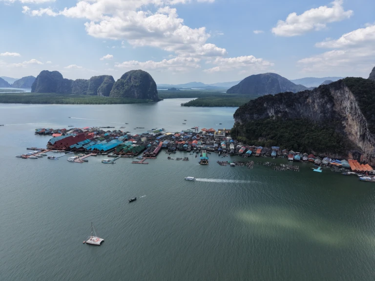 Leopard Catamarans / Robertson & Caine Leopard 39 charter bareboat or skippered in  Mai Khao