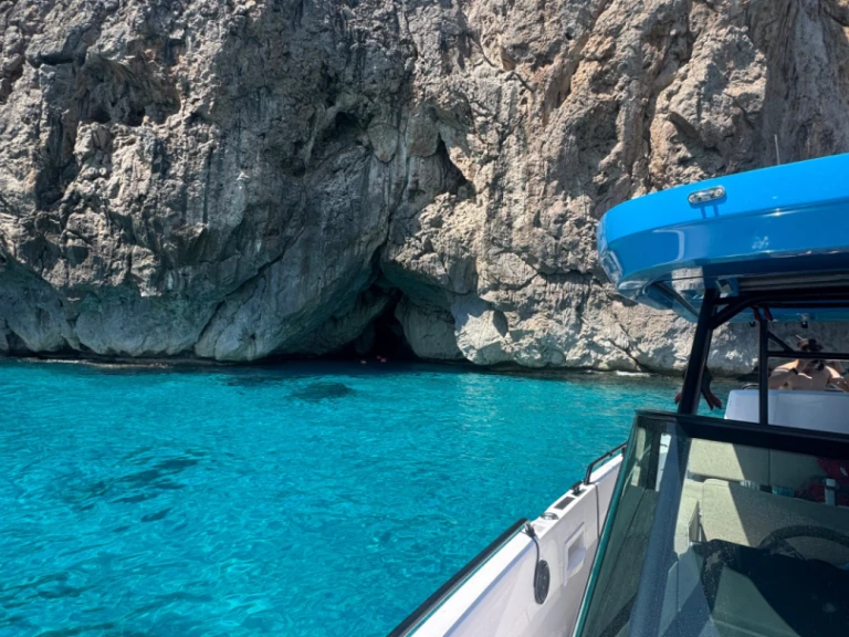 Charter a Axopar Axopar 37 Sun-Top in Can Picafort on Samboat