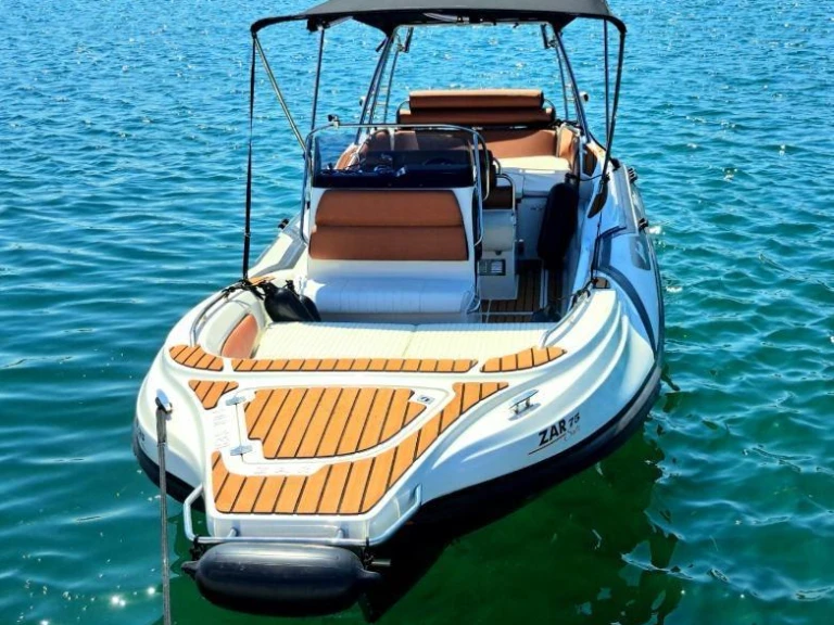 Charter a Zar Zar 75 Suite in Split on Samboat