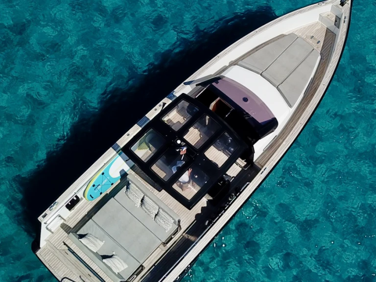 Yacht hire Port Grimaud cheap Fjord 40 Open