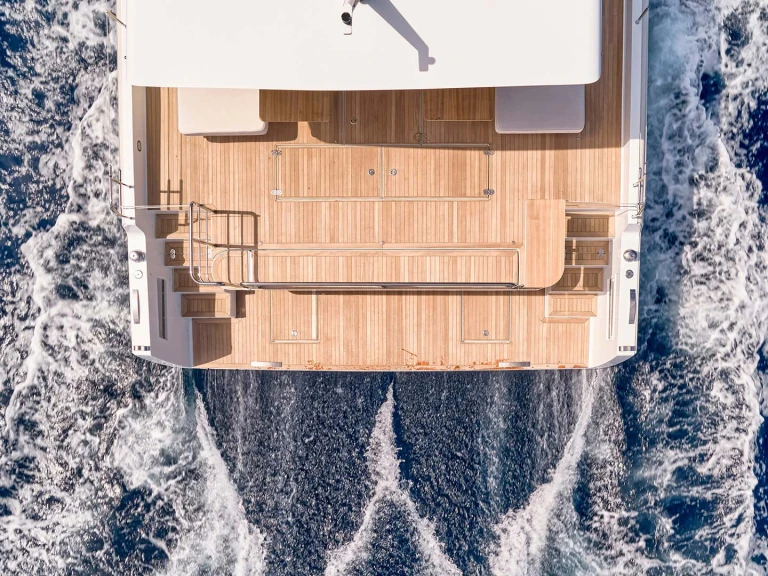 Hire Luxury Yacht with or without skipper  Órmos Bay