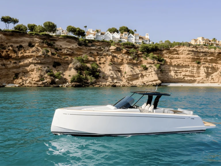 Motorboat to hire Glyfada at the best price