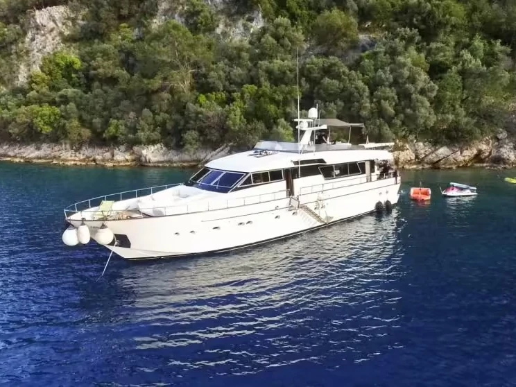 Yacht hire Göcek cheap custom