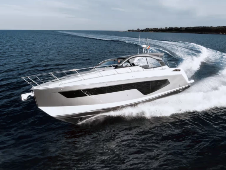 Motorboat to hire Palaio Faliro at the best price