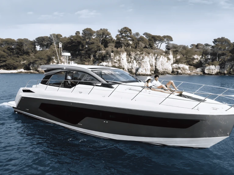 Hire a Azimut Azimut 51 Palaio Faliro