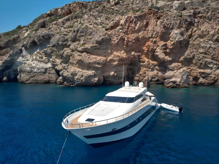 Yacht charter Palaio Faliro - Tecnomar Tecnomar Velvet 83 on SamBoat