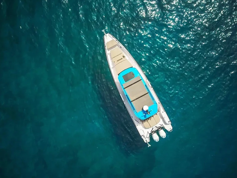 Yacht charter Sifnos - Axopar Axopar 37 XC on SamBoat