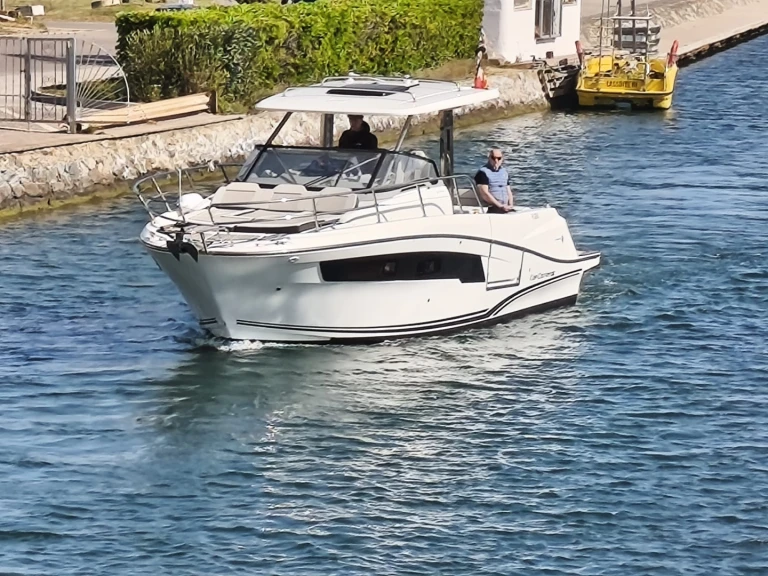 Charter a Jeanneau Cap Camarat 10.5 WA in Empuriabrava on Samboat