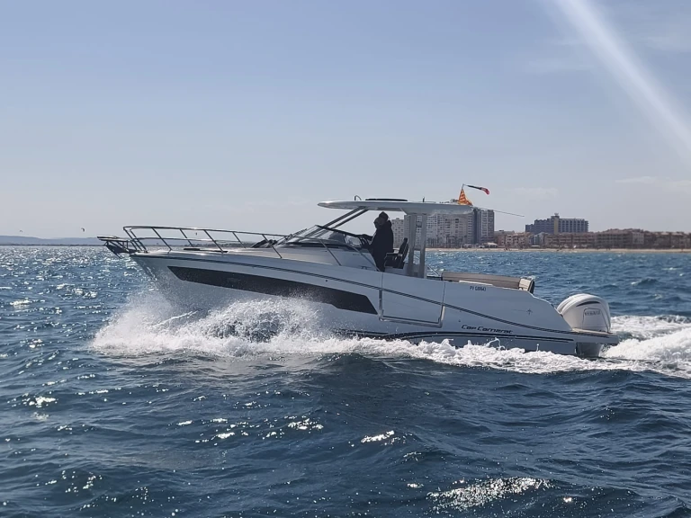 Hire Motorboat Jeanneau with a boat licence