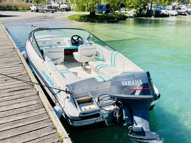 Motorboat to hire Sevrier at the best price