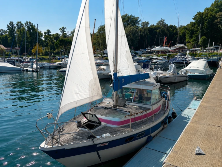 Charter a winga Marine Winga 87 Winga 87 in Lisanza on Samboat