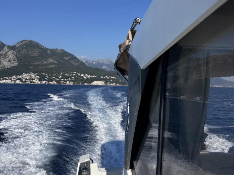 Yacht hire Bar cheap Antares 780