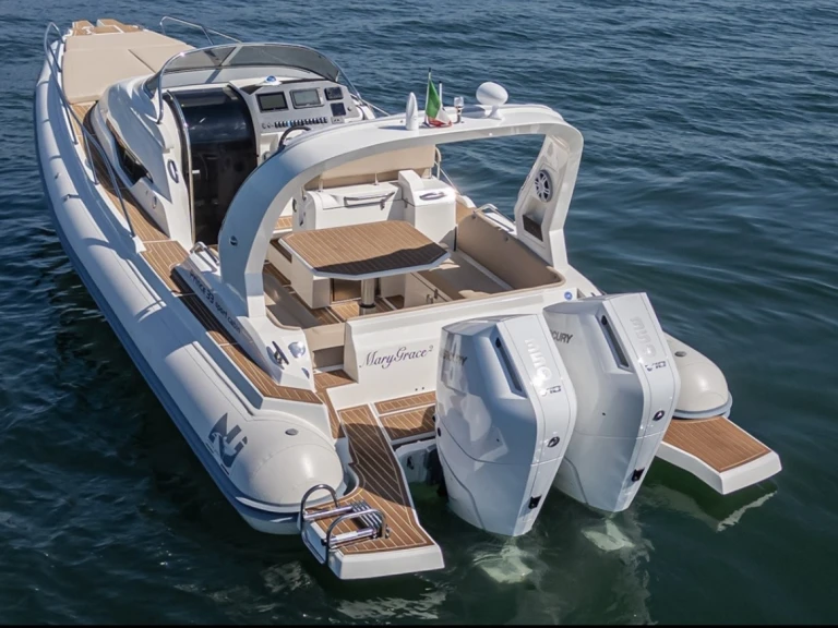 Charter a Nuova Jolly Prince 33 Sport Cabine in Propriano on Samboat