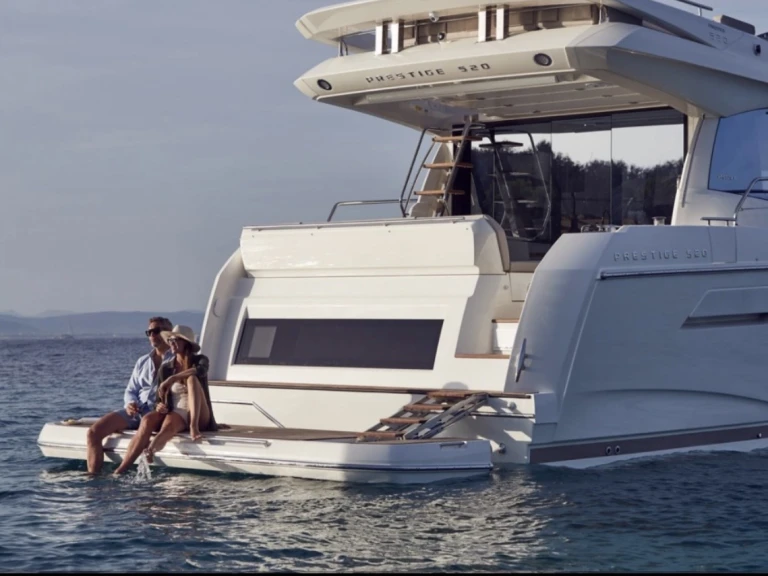 Charter a Prestige Prestige 520 Fly in Propriano on Samboat