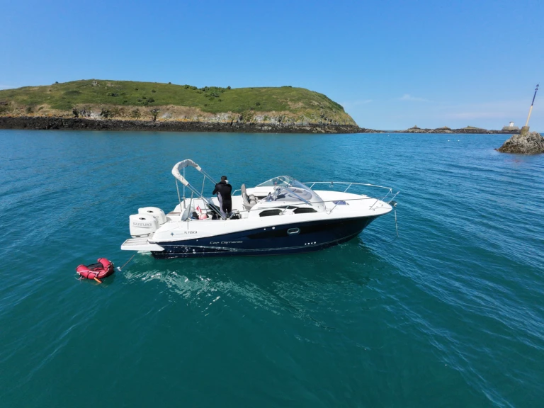 Hire a Jeanneau Cap Camarat 8.5 WA Saint-Quay-Portrieux