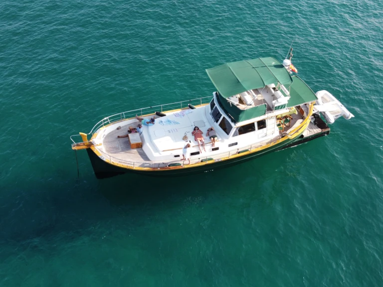 Hire Motorboat with or without skipper Menorquin-Yachts Mahón