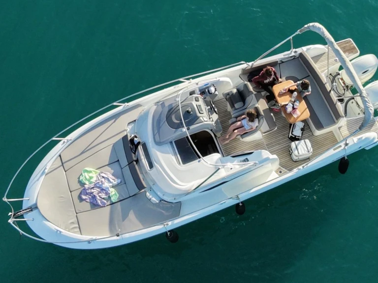 Hire Motorboat with or without skipper Jeanneau Saint-Quay-Portrieux