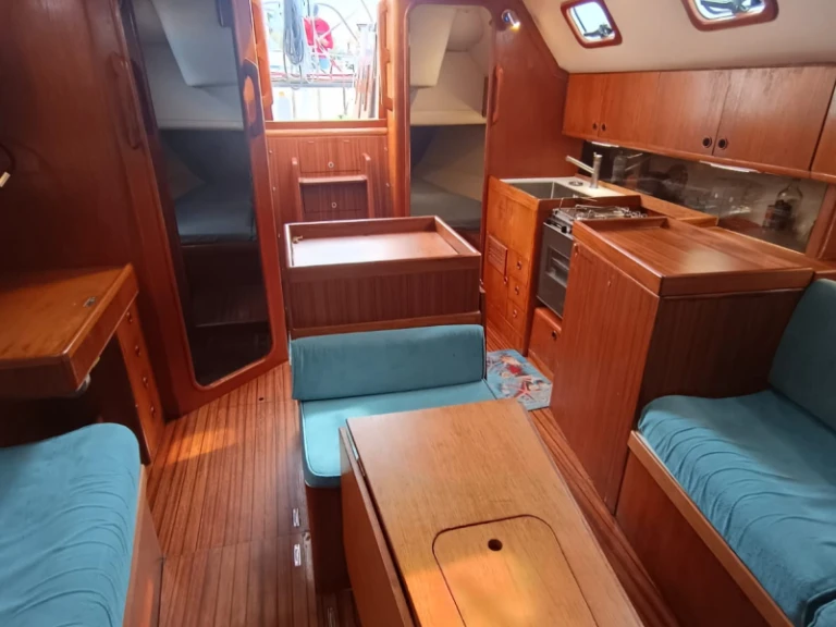 Hire a Solaris Solaris 40 Palau